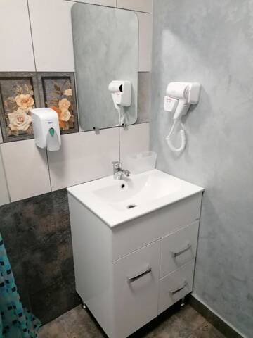 Фото номера Двухместный номер с 1 кроватью Гостевой дом Casa Mura г. Доуэ-Май 4